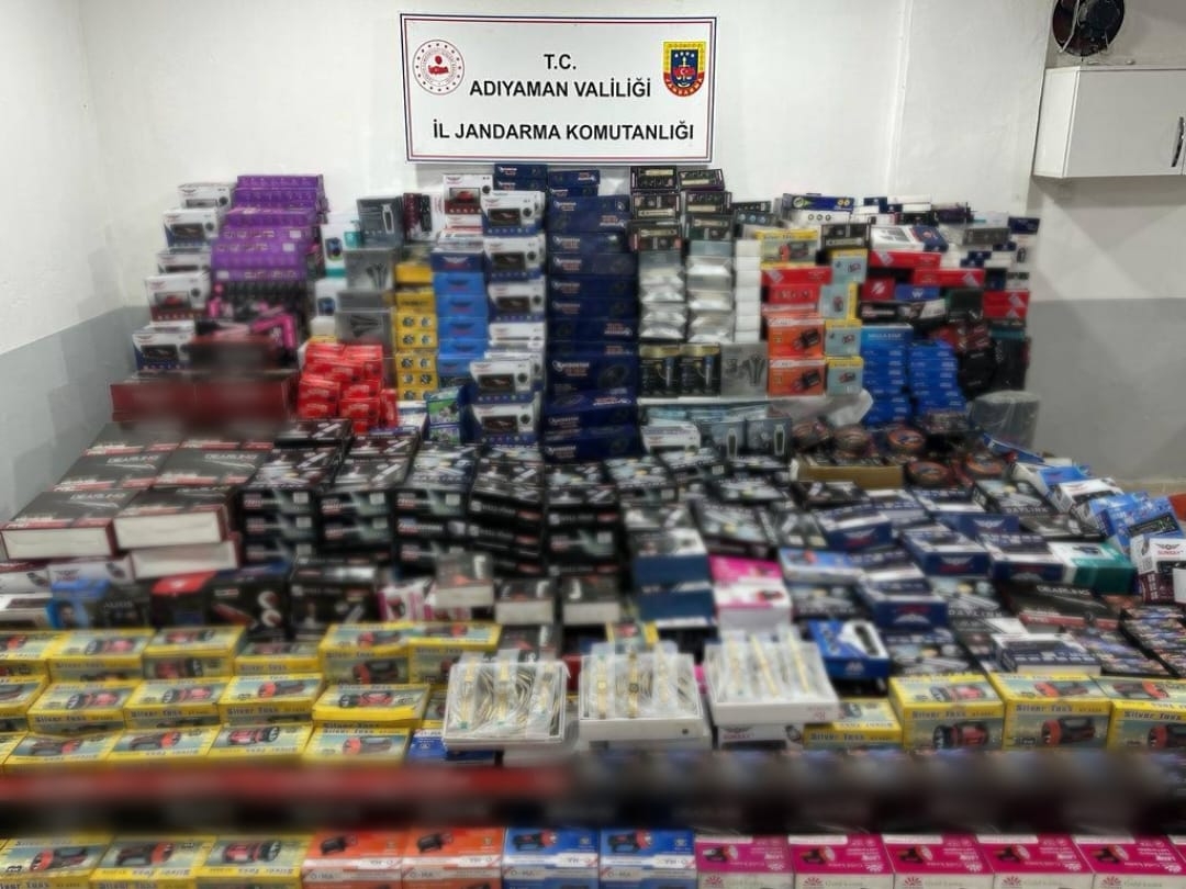 Adıyaman'da kaçak elektronik cihazlara 2 gözaltı