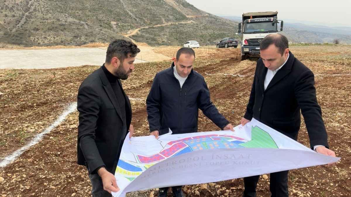 Erdemoğlu depremzedelere söz verdiği 'Bin' adet konutun yapımına başladı