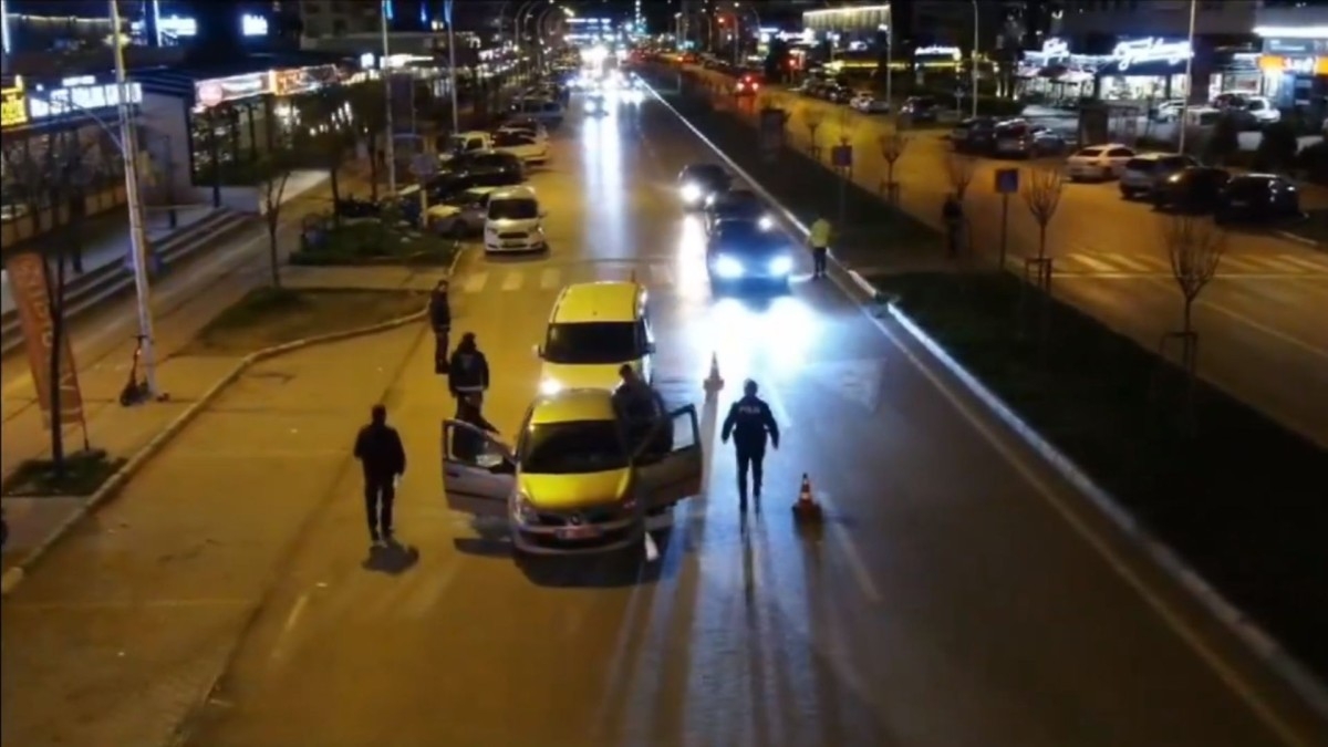 73 ilde operasyon: 974 silah ele geçirildi, bin 131 gözaltı  - Videolu Haber