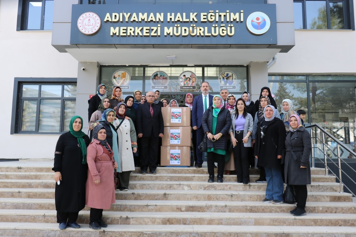 Depremzedelerden Gazze'ye 10 bin bebek zıbın takımı gönderildi