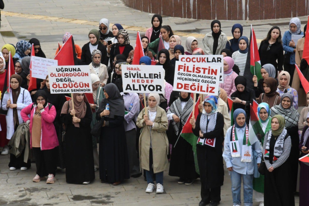 Adıyaman Üniversitesi İsrail'in Gazze'ye yönelik saldırılarını protesto etti