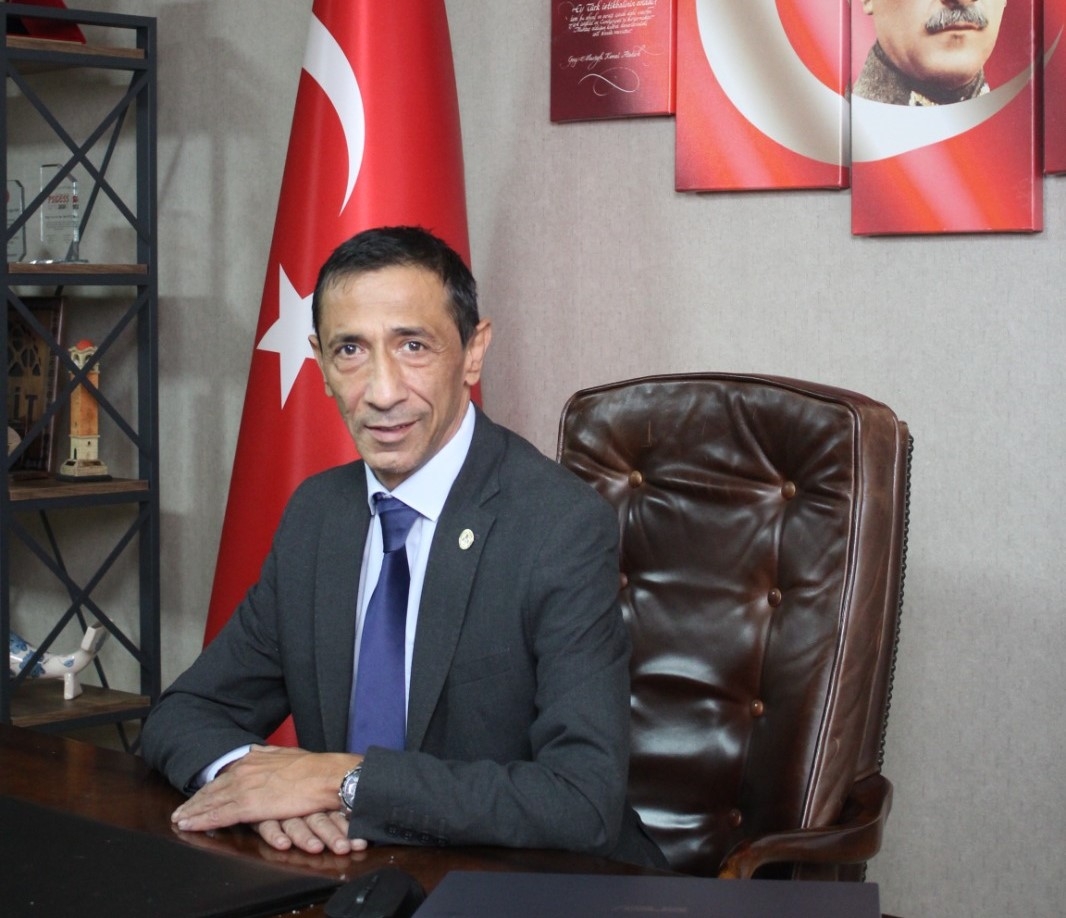 Başkan Özat: 20 bin atamayı sisteme ancak yama olabilir