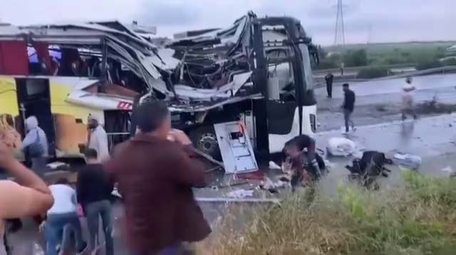 Mersin'de katliam gibi kaza: 10 kişi öldü, 30 kişi yaralandı  - Videolu Haber