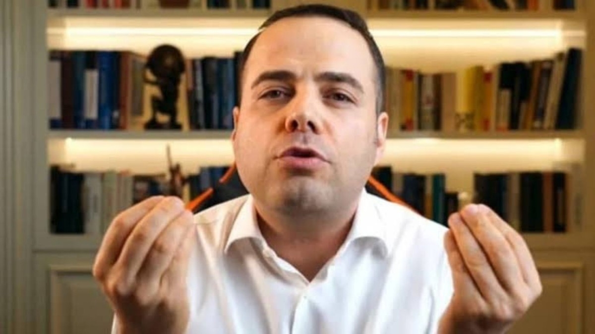 Özgür Demirtaş: Tek başıma da olsa sosyal medya kapatılmasına karşı çıkarım