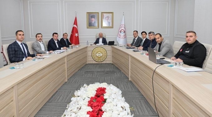 Adıyaman'da kalıcı deprem konutları ve hizmetlerdeki aksaklıklar masaya yatırıldı