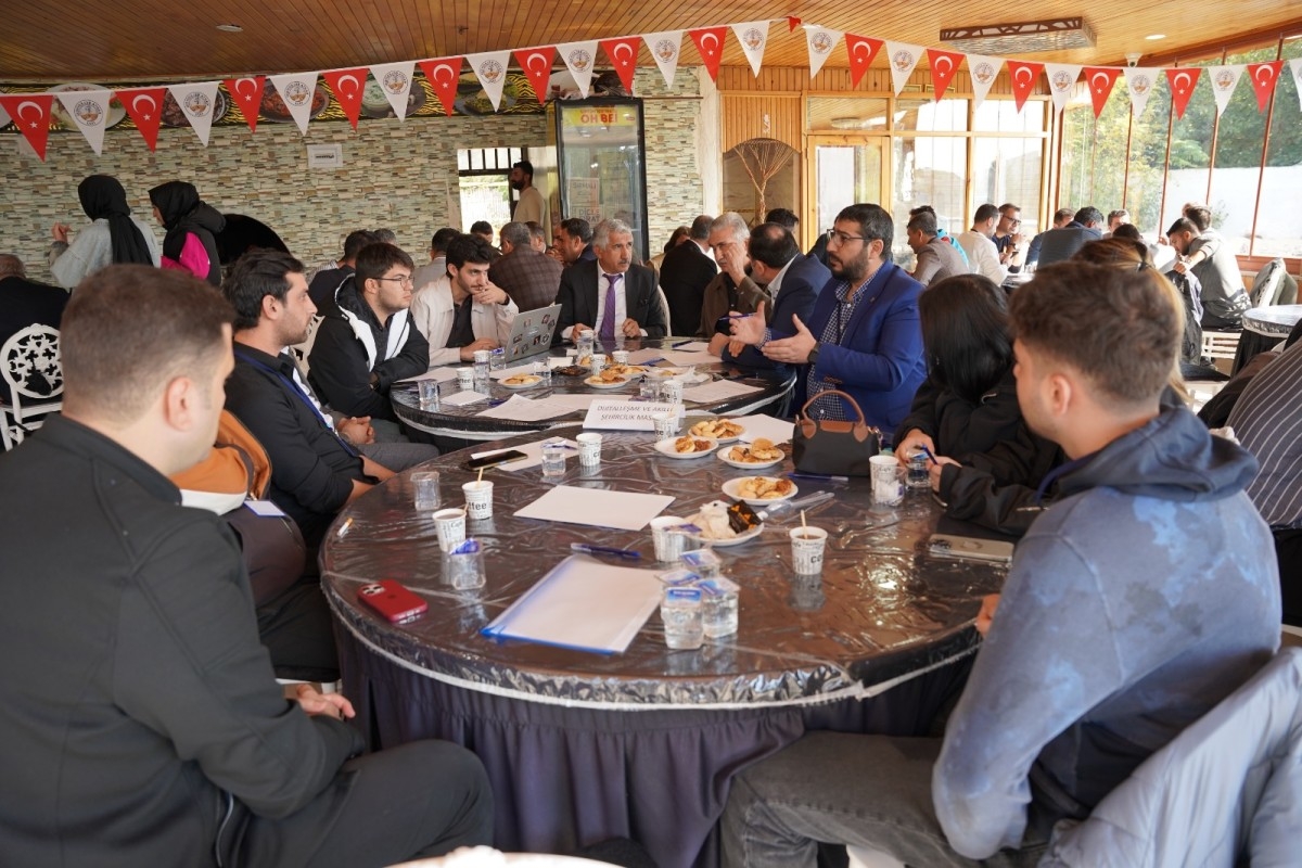 Kahta’nın geleceği için 'Marka Şehir Kahta Vizyonu Çalıştayı' yoğun ilgi gördü