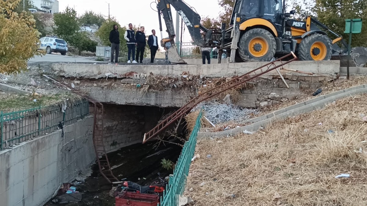 Adıyaman'da iki ayrı kazada 2 kişi yaralandı  - Videolu Haber