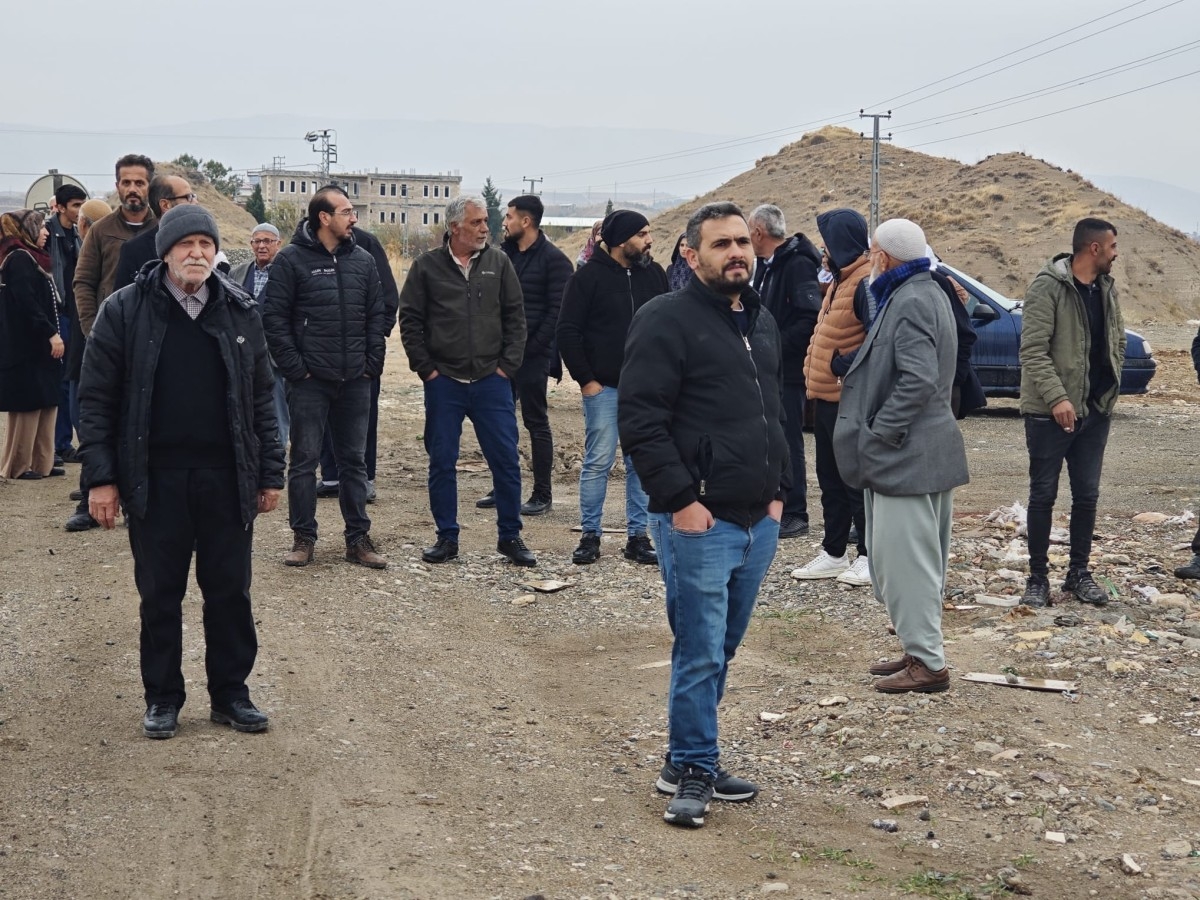 TOKİ Sakinleri Kahta'daki yetkililerden umudu kesince Cumhurbaşkanı’na seslendi  - Videolu Haber