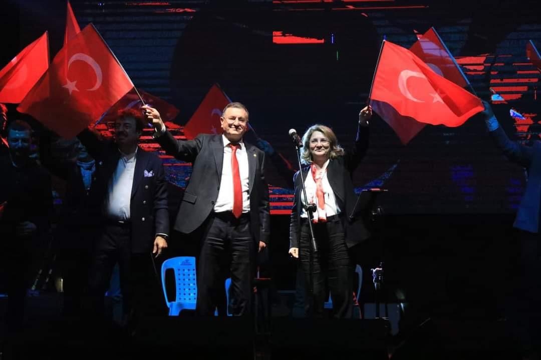 Eski Hatay Büyükşehir Belediye Başkanı Lütfü Savaş CHP’den ihraç edildi