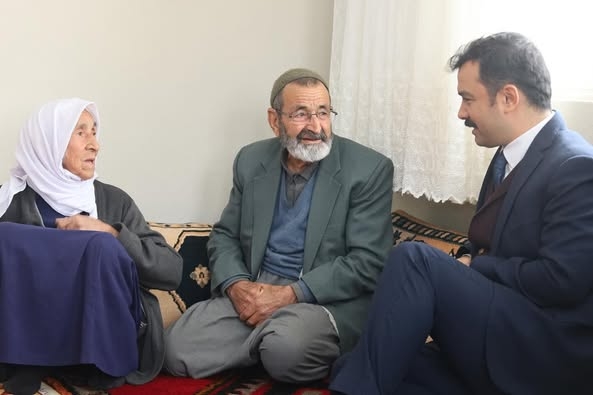 Kahta Kaymakamı Soysal’dan şehit ailelerine anlamlı ziyaret