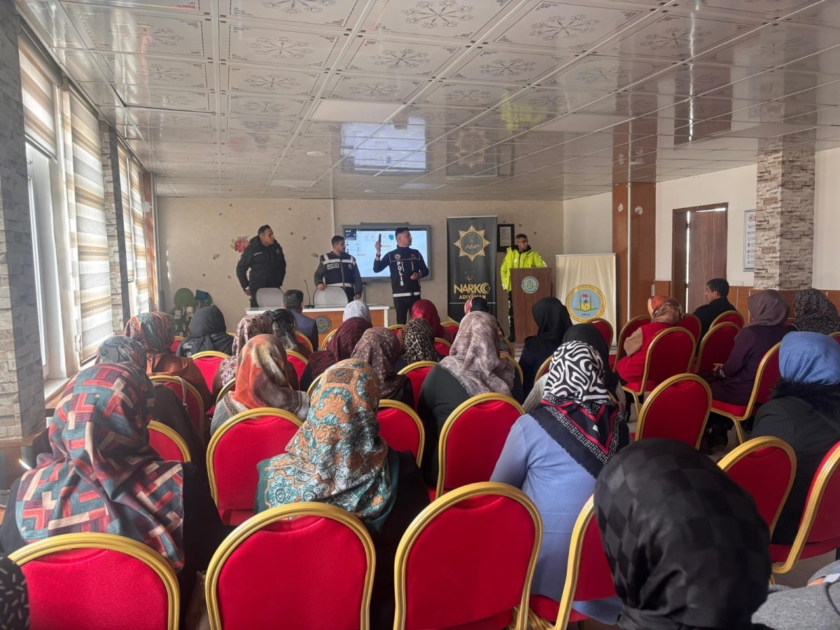 Adıyaman'da Narkotik Eğitim Seferberliği: Anneler ve Anne Adaylarına Özel Seminer